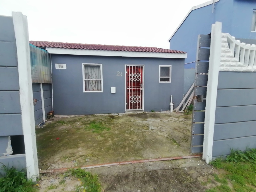 2 Bedroom Property for Sale in Pelican Park Western Cape